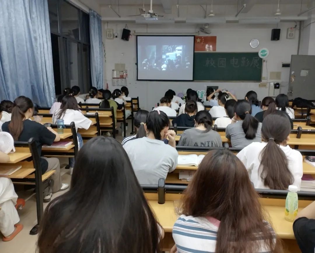 护理学院|“白衣光影·护佑生命”电影展播